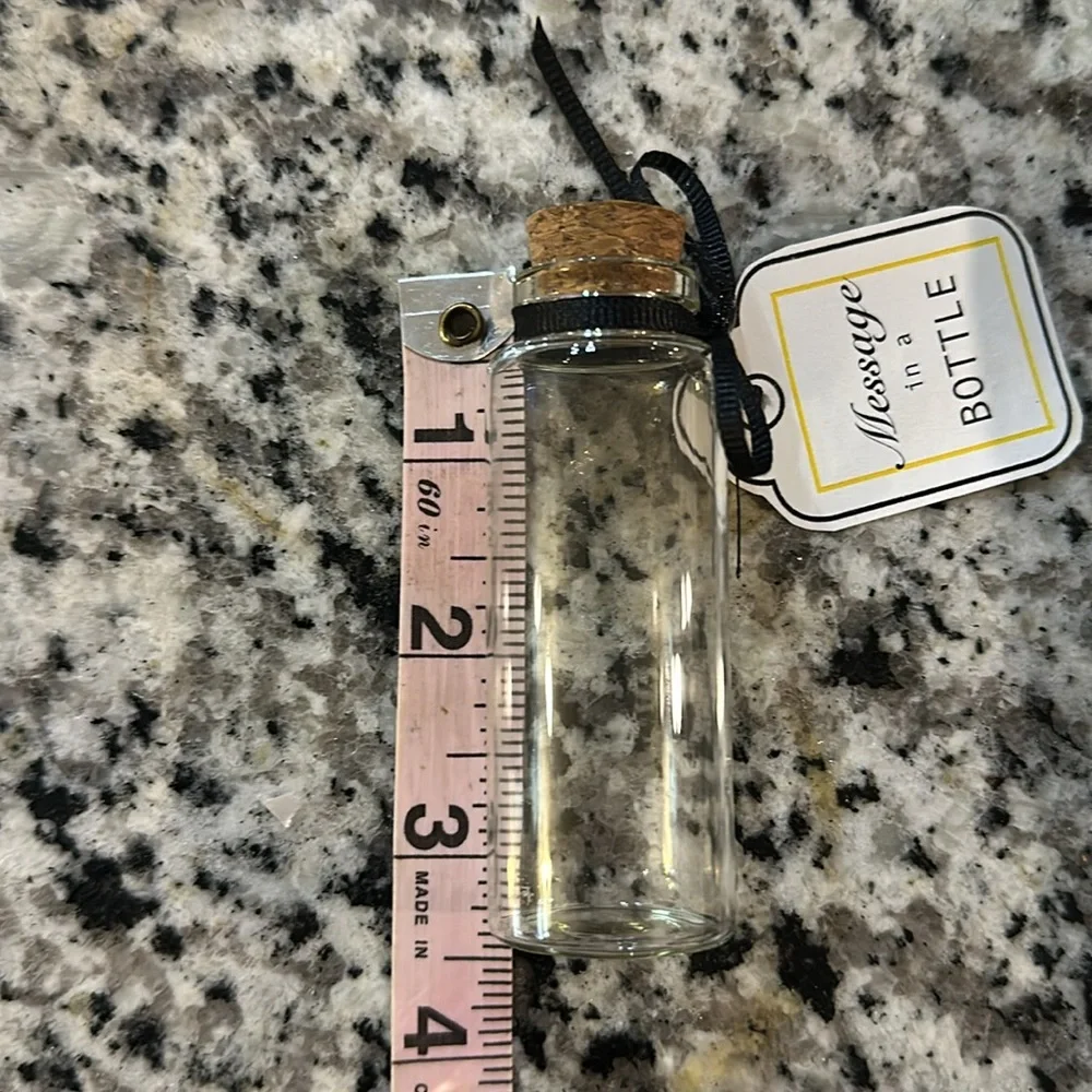 NWT message in a bottle -- glass vials with either gold or black ribbon --24